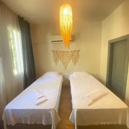 Vera Hotel